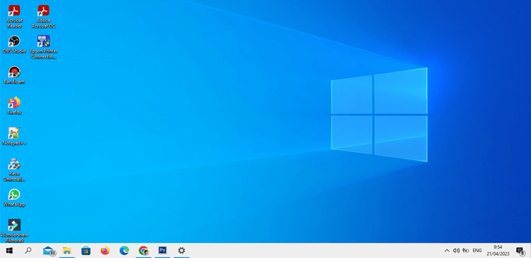 Membuat taskbar Windows 10 lebih transparan melalui registry